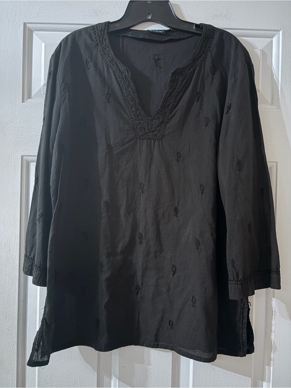 KUHL Black Embroidered 100% Cotton tunic v-neck women's size large.